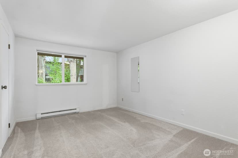 Property photo for 4035 145th Avenue NE, Bellevue photo 19