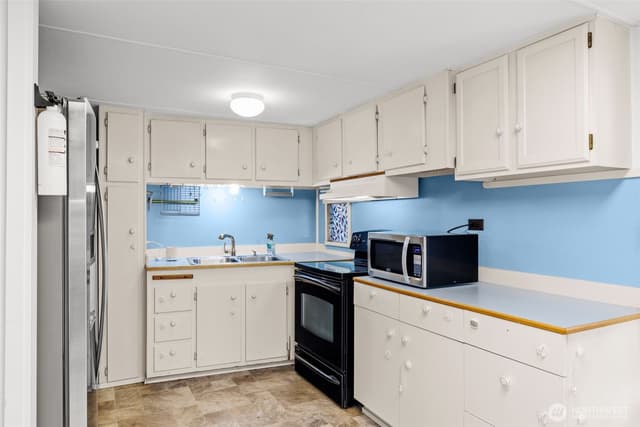 Property photo for 10515 Woodinville Drive #96, Bothell photo 4