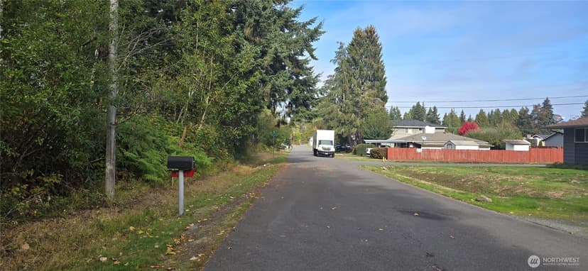 Property photo for 12700 16th Avenue SE, Everett photo 2