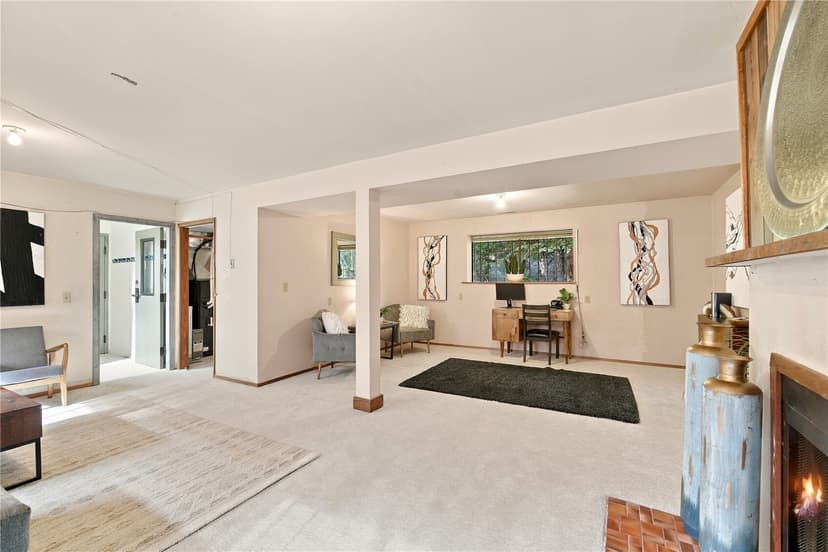 Property photo for 9526 4th Avenue NE, Seattle photo 22