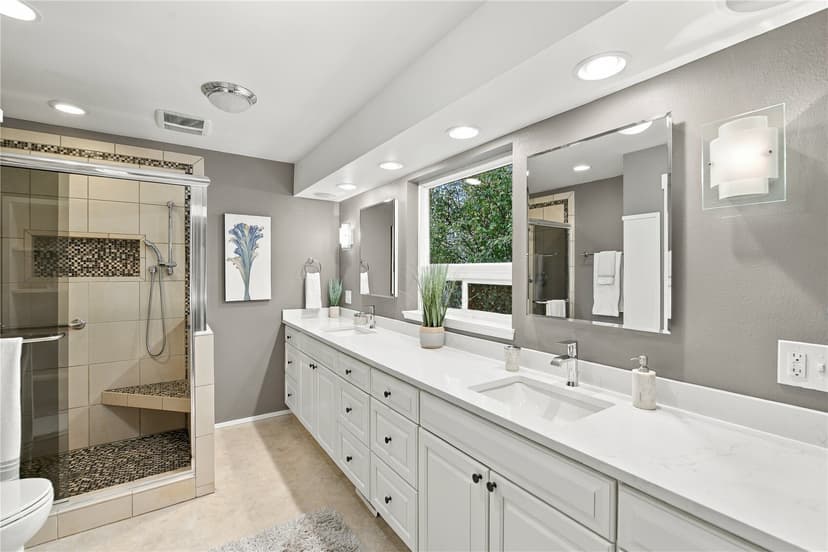 Property photo for 9526 4th Avenue NE, Seattle photo 16
