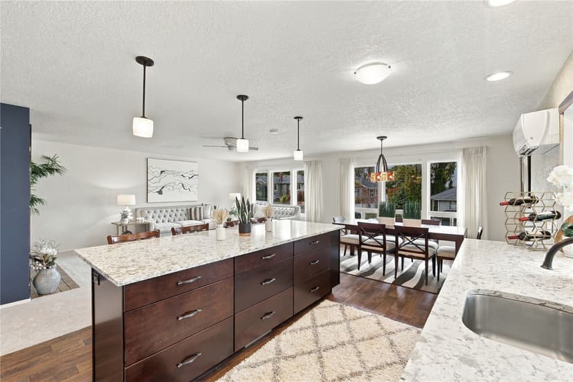 Property photo for 9526 4th Avenue NE, Seattle photo 10