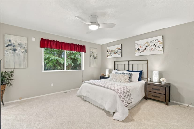 Property photo for 9526 4th Avenue NE, Seattle photo 14