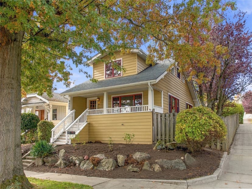 Property photo for 4237 2nd Avenue NE, Seattle