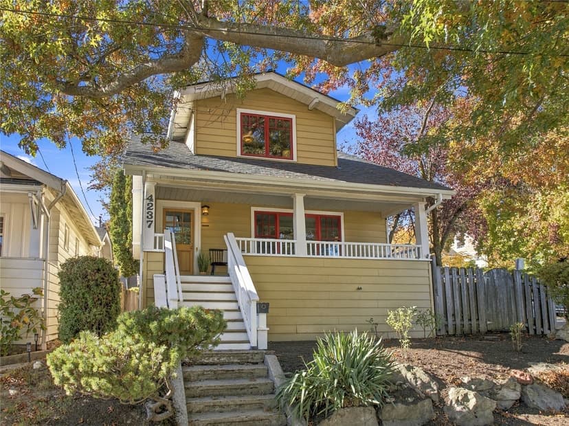 Property photo for 4237 2nd Avenue NE, Seattle photo 35