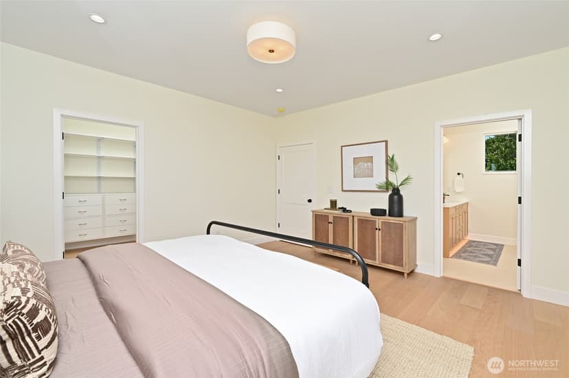 Property photo for 3111 W Mansell Street, Seattle photo 15