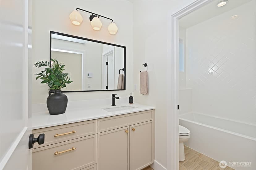 Property photo for 3111 W Mansell Street, Seattle photo 24