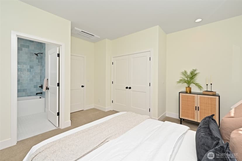 Property photo for 3111 W Mansell Street, Seattle photo 20