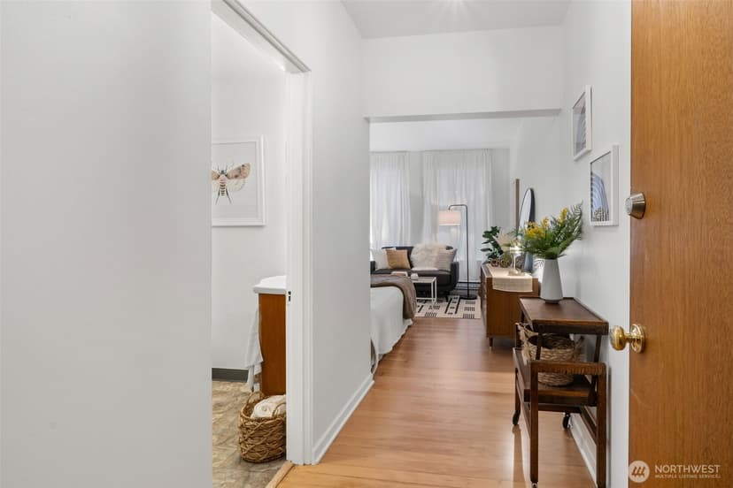 Property photo for 7 Harrison Street #26, Seattle photo 10