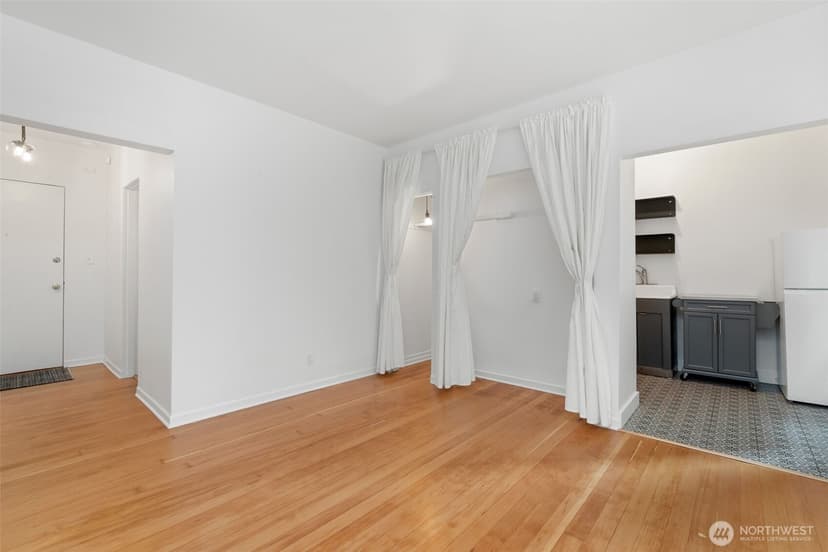 Property photo for 7 Harrison Street #26, Seattle photo 19