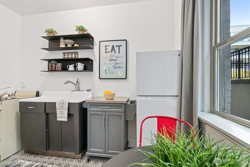 Property photo for 7 Harrison Street #26, Seattle photo 14