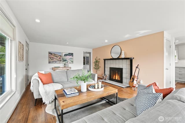 Property photo for 12744 12th Avenue NW, Seattle photo 3