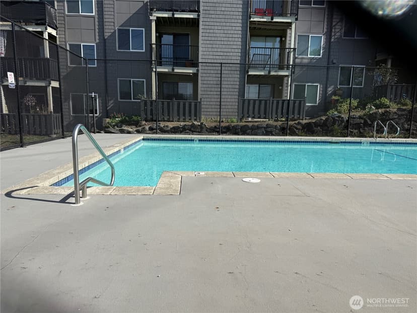 Property photo for 2020 Grant Avenue S #J102, Renton photo 10