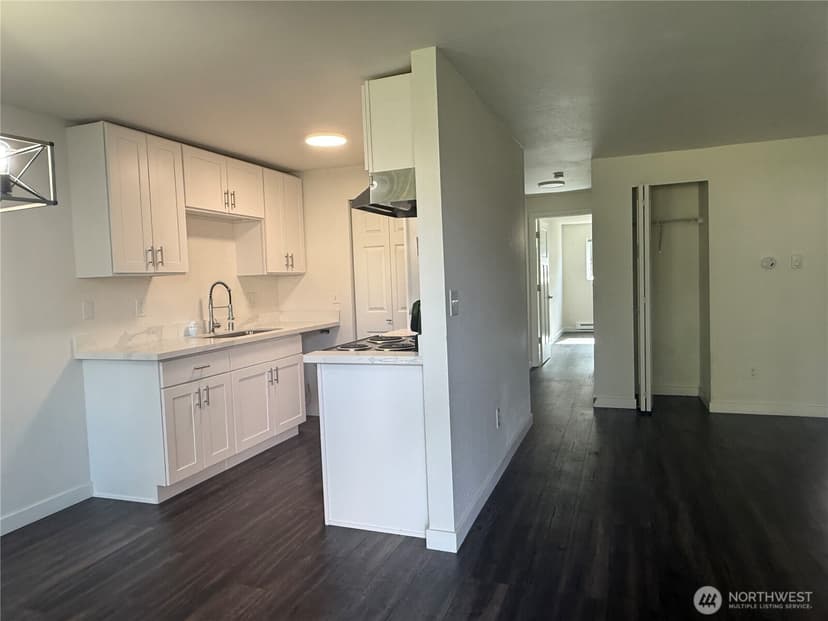 Property photo for 2020 Grant Avenue S #J102, Renton photo 6
