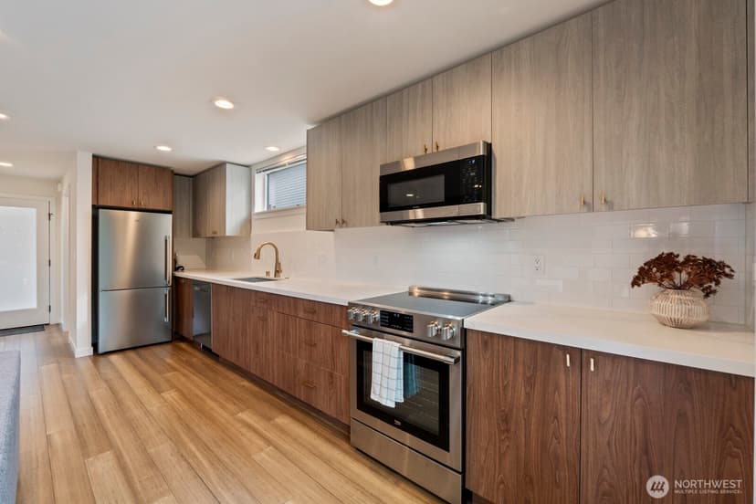 Property photo for 7507 Latona Avenue NE, Seattle photo 13