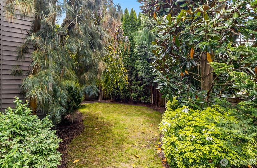 Property photo for 18410 11th Drive SE, Bothell photo 24
