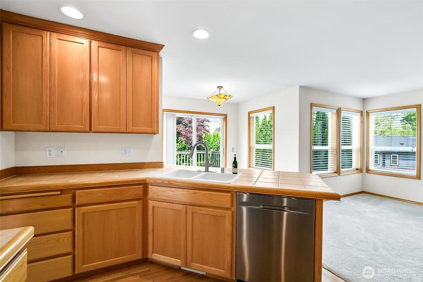 Property photo for 18410 11th Drive SE, Bothell photo 6