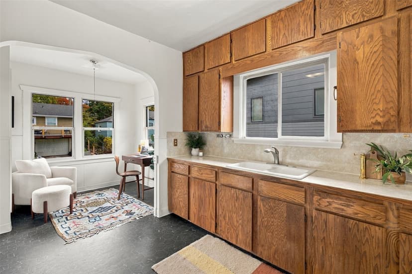 Property photo for 2316 29th Avenue S, Seattle photo 19