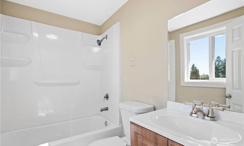 Property photo for 20225 108th Avenue SE, Kent photo 9