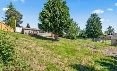 Property photo for 20225 108th Avenue SE, Kent photo 2