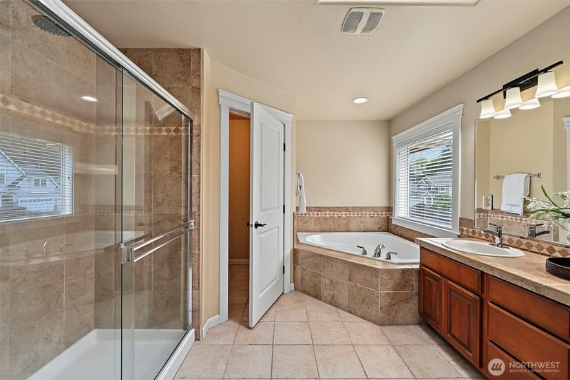 Property photo for 24322 109th Place SE, Kent photo 22