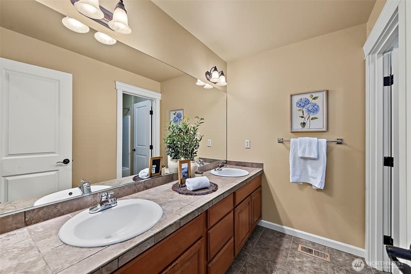 Property photo for 24322 109th Place SE, Kent photo 25