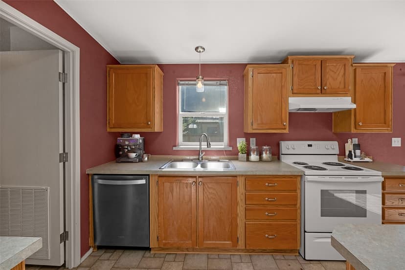 Property photo for 1424 129th Street SE, Everett photo 13