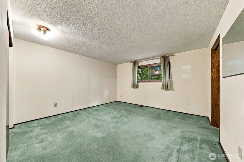 Property photo for 28327 183rd Avenue SE, Kent photo 12