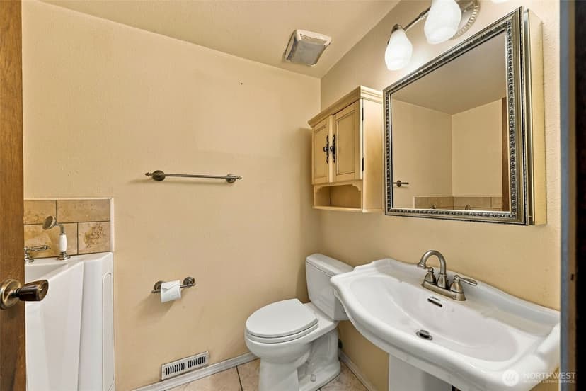 Property photo for 28327 183rd Avenue SE, Kent photo 15