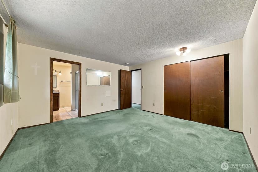 Property photo for 28327 183rd Avenue SE, Kent photo 13