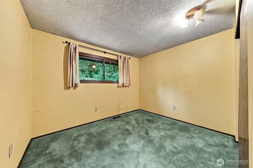 Property photo for 28327 183rd Avenue SE, Kent photo 11