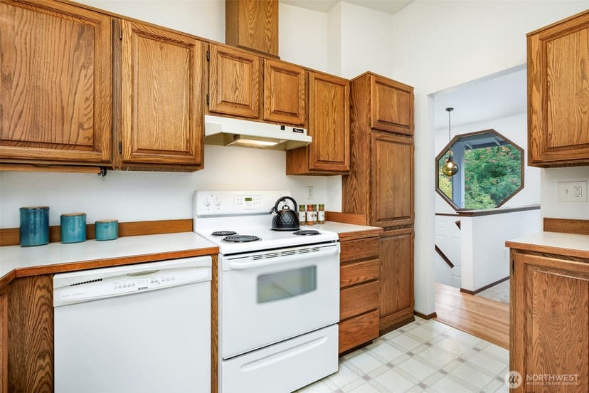 Property photo for 23010 39th Avenue W, Brier photo 7