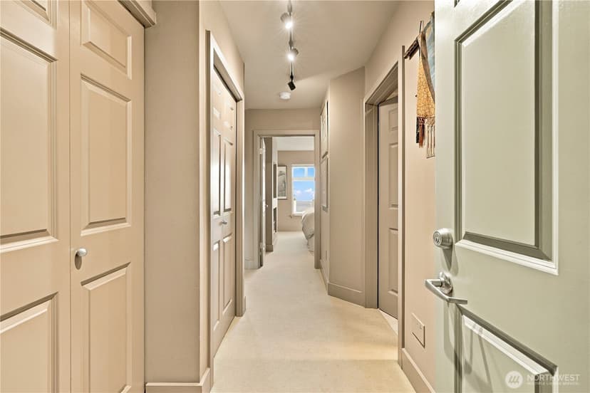Property photo for 123 Queen Anne Avenue N #408, Seattle photo 3