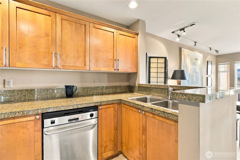 Property photo for 123 Queen Anne Avenue N #408, Seattle photo 12