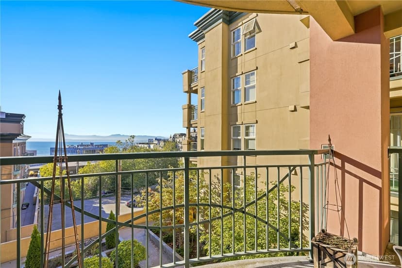 Property photo for 123 Queen Anne Avenue N #408, Seattle photo 17