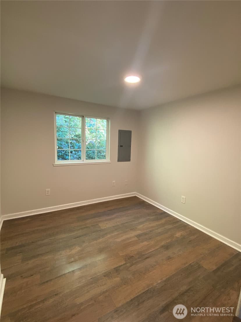 Property photo for 7100 Lincoln Parkway SW, Seattle photo 6