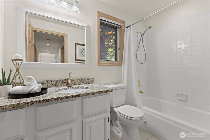 Property photo for 9009 45th Avenue NE, Seattle photo 18