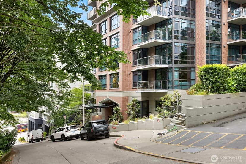 Property photo for 1420 Terry Avenue #OU, Seattle photo 3
