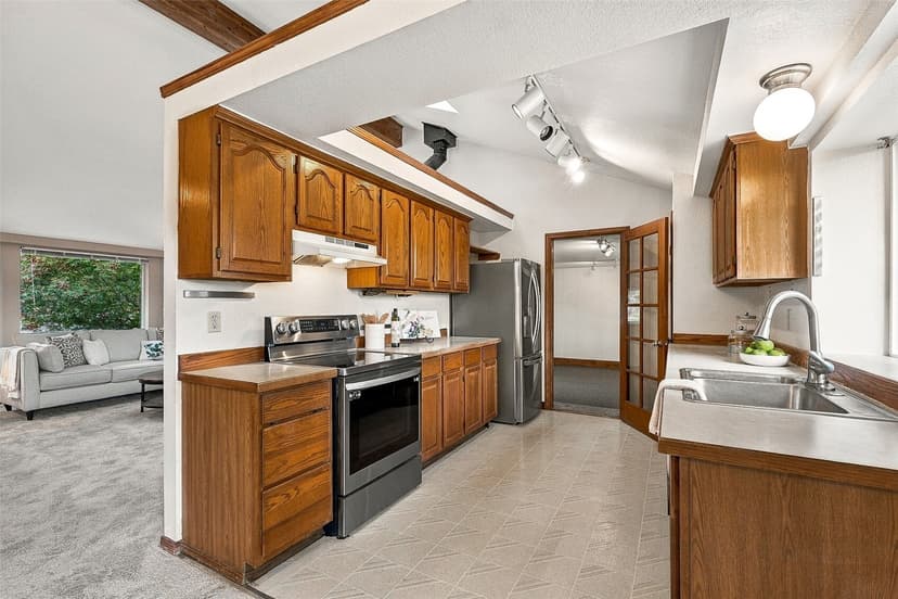 Property photo for 5660 195th Avenue E, Bonney Lake photo 7