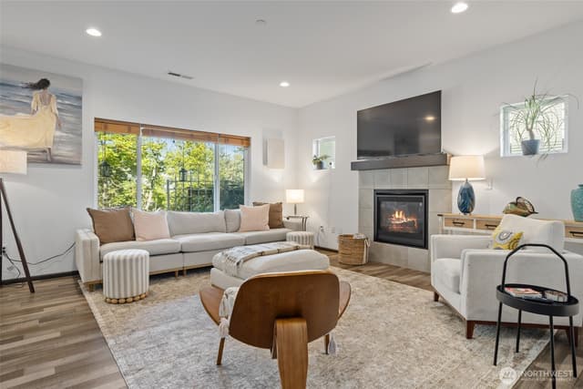 Property photo for 2744 S 120th Place, Burien photo 4