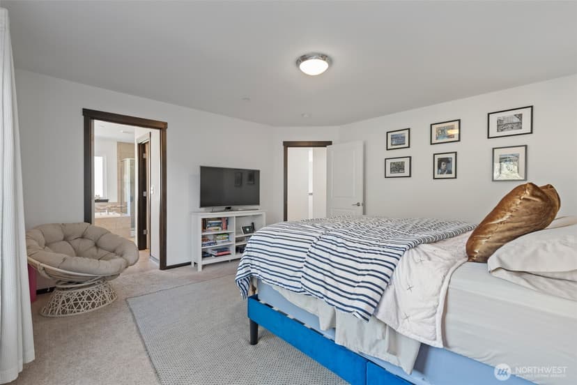 Property photo for 2744 S 120th Place, Burien photo 17