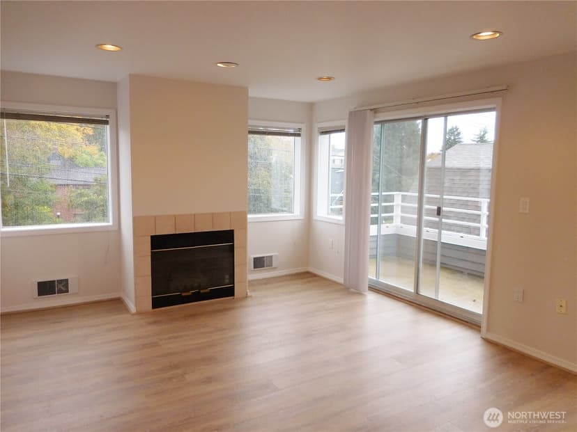 Property photo for 214 W McGraw Street #201, Seattle photo 7