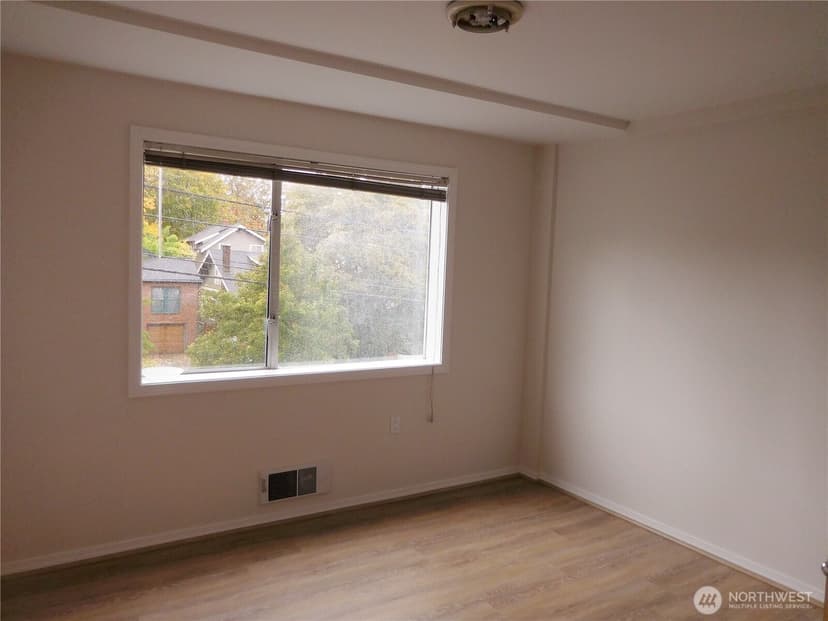 Property photo for 214 W McGraw Street #201, Seattle photo 12