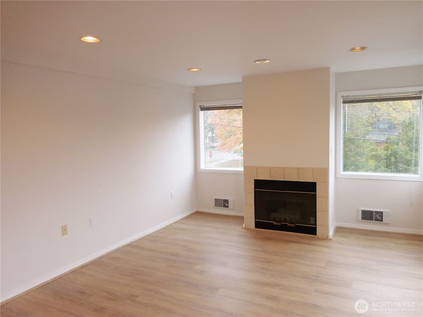 Property photo for 214 W McGraw Street #201, Seattle photo 6