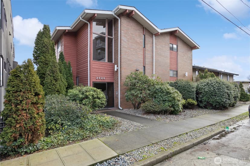Property photo for 2028 Waverly Place N #102, Seattle