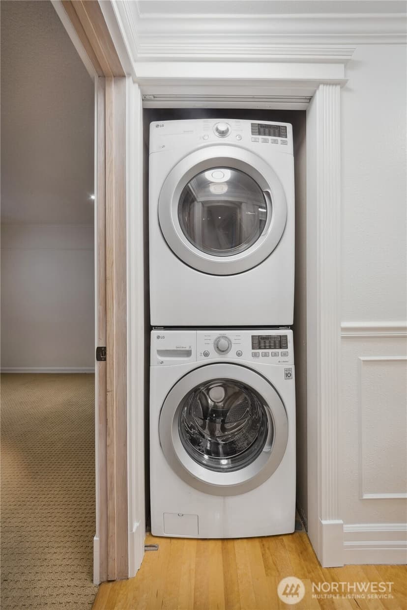 Property photo for 2028 Waverly Place N #102, Seattle photo 9