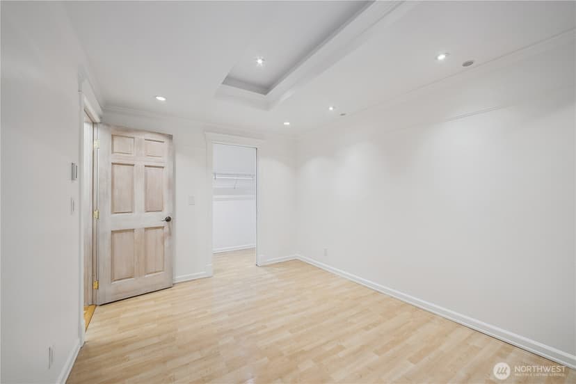 Property photo for 2028 Waverly Place N #102, Seattle photo 11