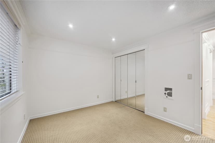 Property photo for 2028 Waverly Place N #102, Seattle photo 14