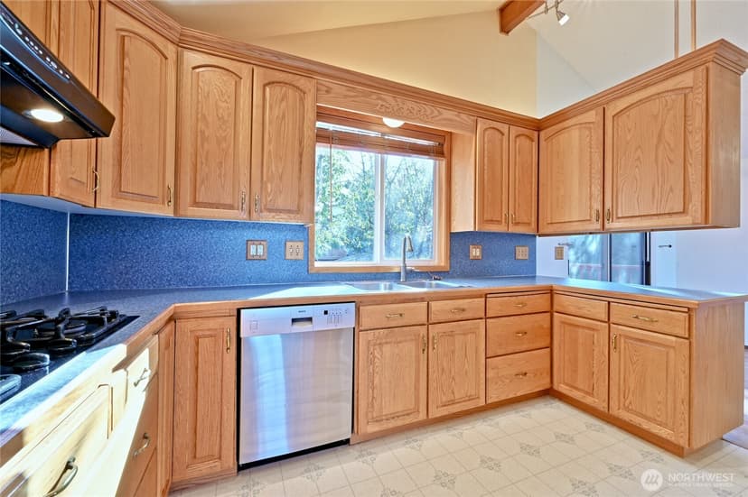 Property photo for 2841 SW 342nd Street, Federal Way photo 6