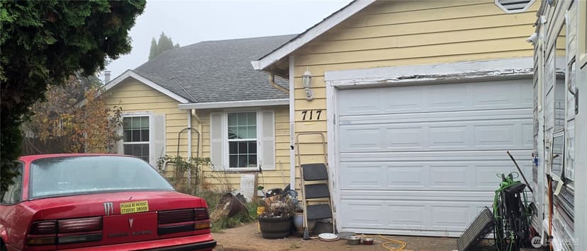 Property photo for 717 SW 90th Street, Everett